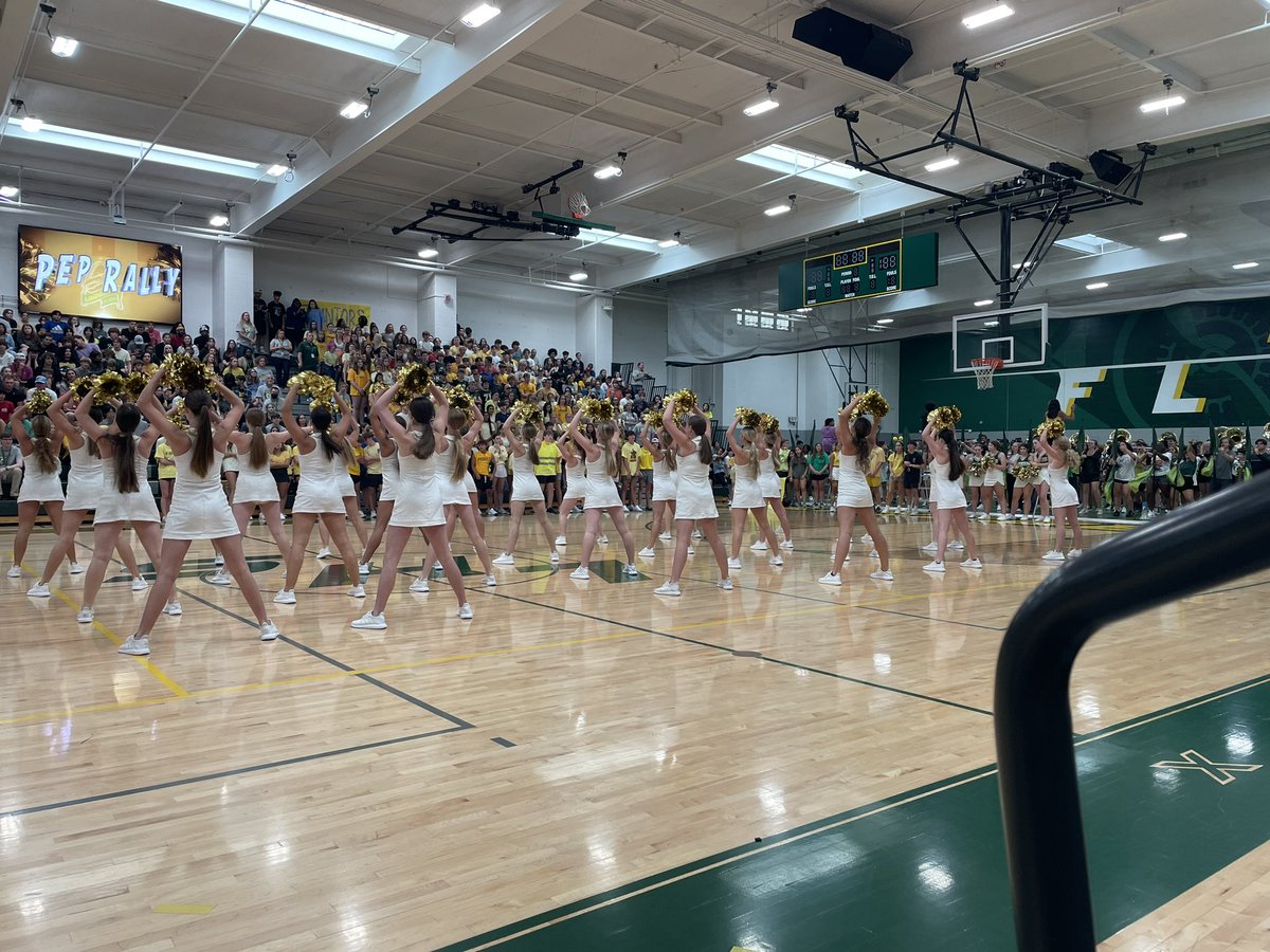 MsJennHoltmeyer's tweet image. Finishing the first week with a pep rally! Home football tonight at 8pm @LindberghBand @LHSFlyers