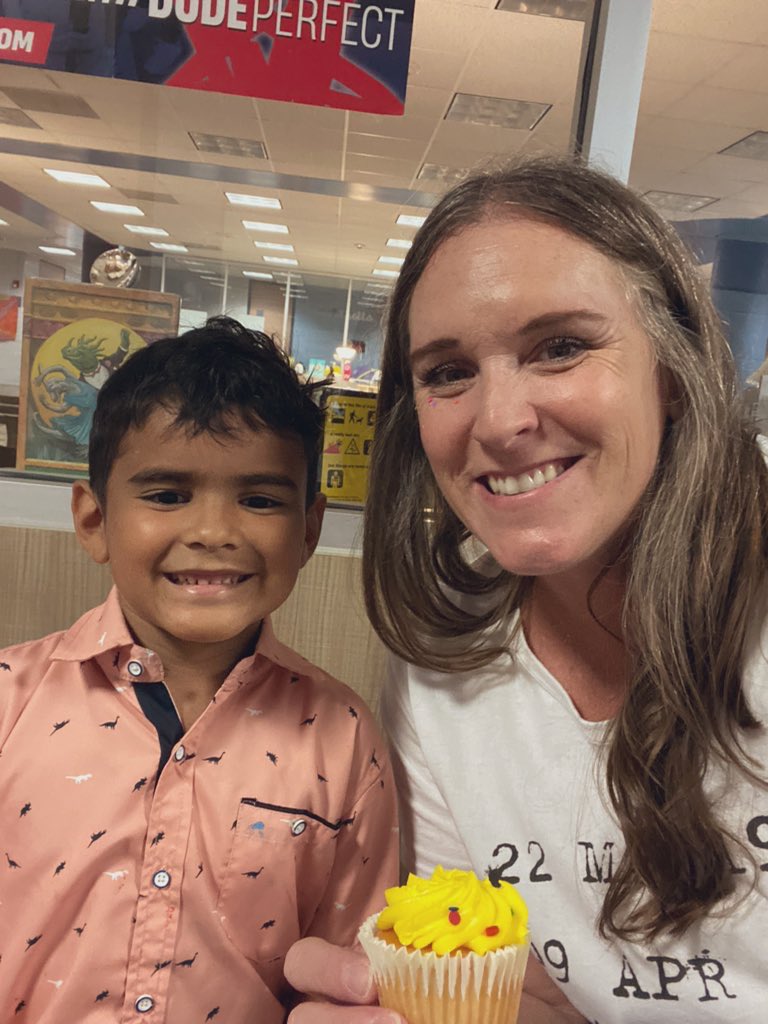 Ms_A_Despaux's tweet image. This Birthday Boy shared his birthday class cupcakes with me today!! I felt so special! Happy 7th Birthday! #pfeishappy @HumbleISD_PFE