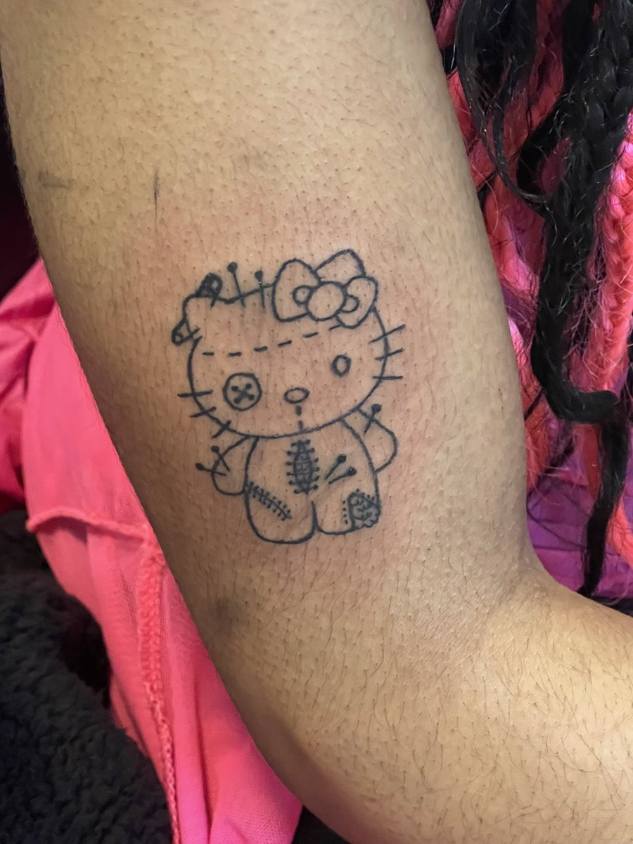 RoSells00's tweet photo. other tats i’ve done recently 🫣 https://t.co/usPkHMbpzO