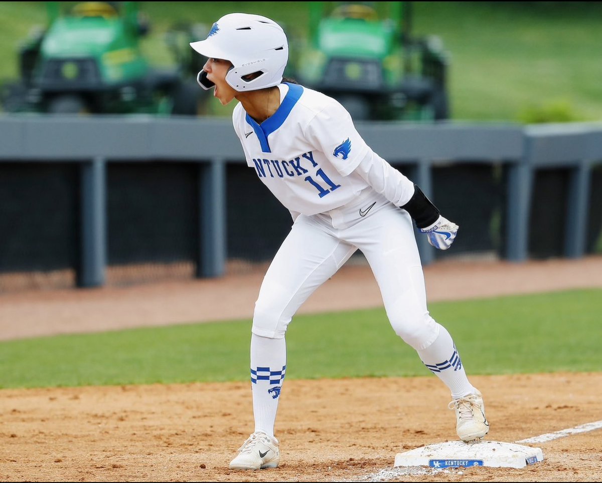UKsoftball's tweet photo. Friday feels 😤 https://t.co/jlByojlLic