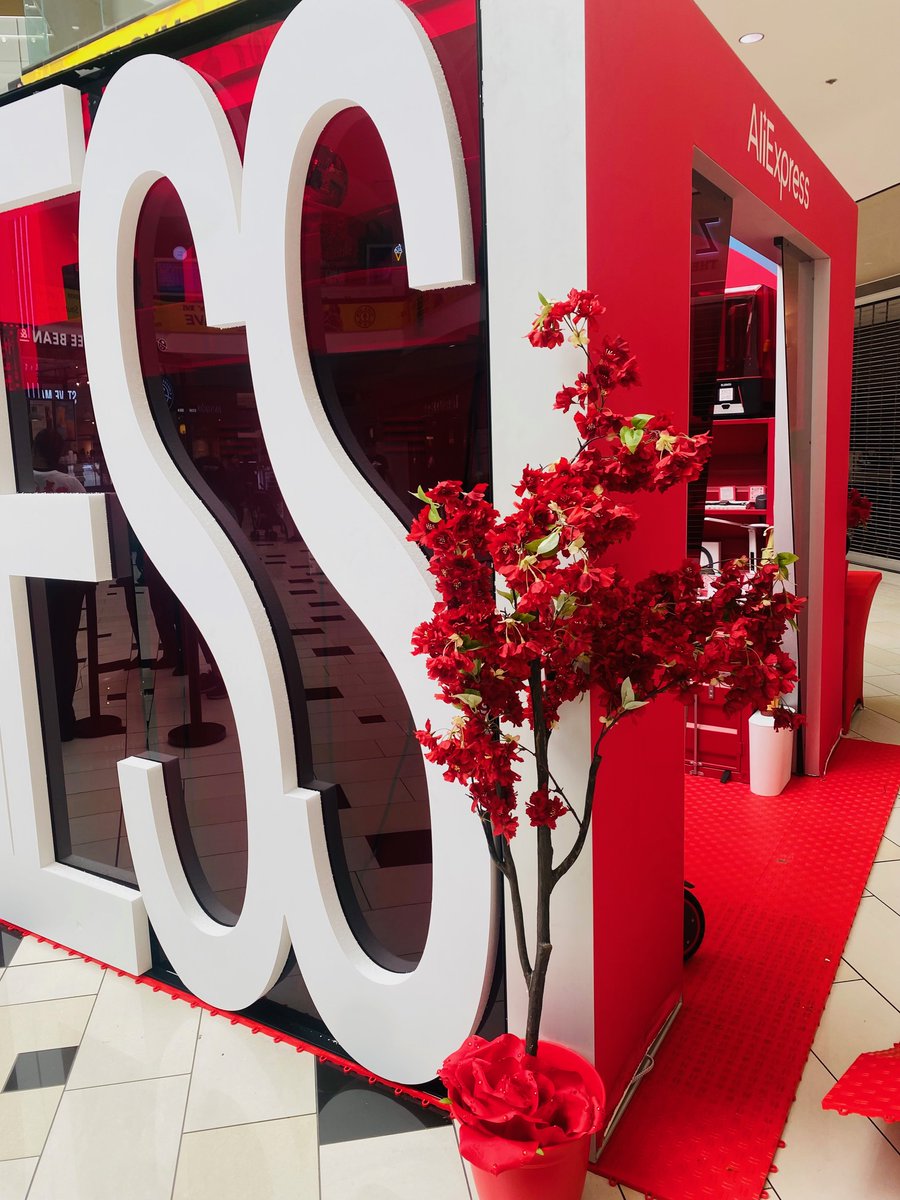 the #AliHouse is here until Monday; experience the beauty of AliExpress with a walkthrough! Located level 1, in front of JCPenney