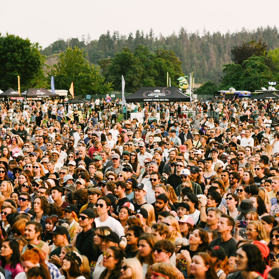 Front stage or back, every spot was the best seat in the house last weekend! Which was your favorite act? #AmblesideFestival