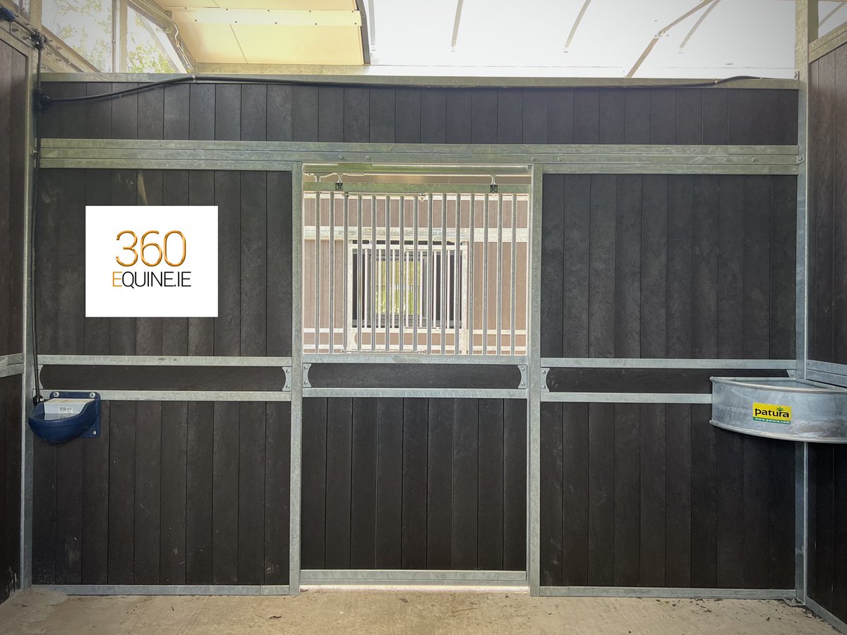 360Equine's tweet photo. Recent design, sale and installation from #360_equine of a modular unit with custom stables for thoroughbred yearlings. Superb clients located near Youghal in Co. Cork. 13.5ft x 13.5ft stables. 8.5ft high stable fronts. #modularstables #horselife #stables #stablebarn #360equine https://t.co/dOZjLaCzdu