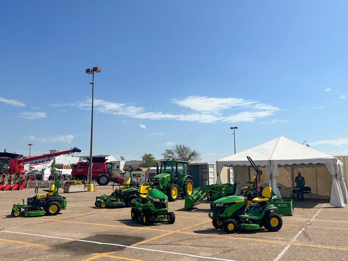 AKRS_Equipment's tweet photo. Day 1 of the Nebraska State Fair (@NEStateFair) is underway in Grand Island! 

Come out and see our AKRS crew, look at the display equipment, or buy yourself some John Deere / AKRS merch at our shop! https://t.co/lFlshLwDQu