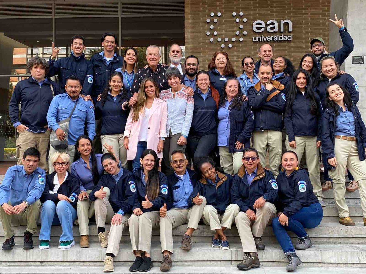 An International Conservation Corps interpretation team supported the development of the strategy of environmental education for National Natural Parks of Colombia. Various protected areas participated in a workshop for the development of this strategy.