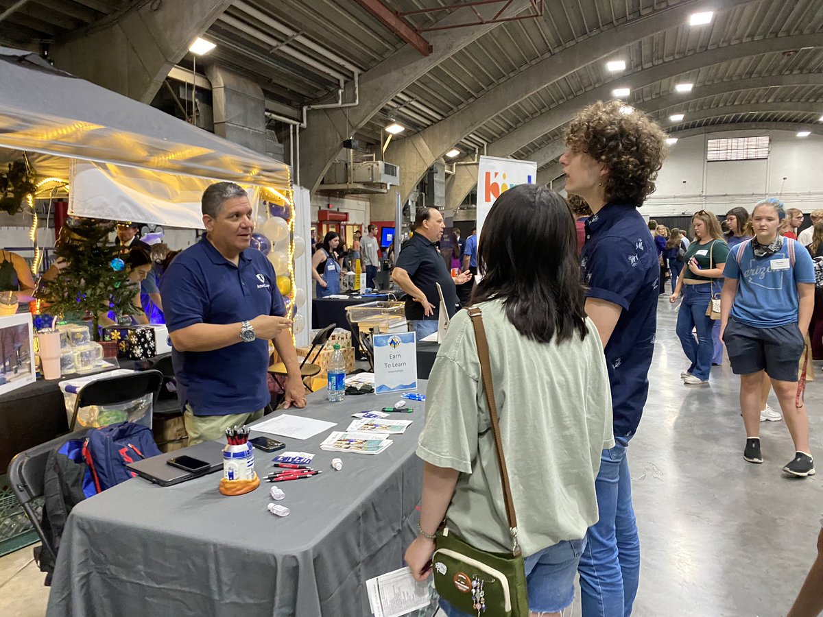 NAU's tweet photo. β
Resume in hand
#JobFair #BackToNAU https://t.co/487SkpWq5i