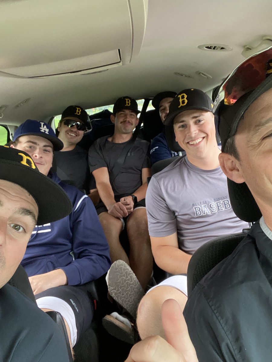 beamsvilleSR's tweet image. 2000 lbs of Yellow Jackets rolling in to Fort Erie for game 4