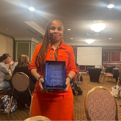 STEAM_GEMS's tweet photo. Congrats to Principal @LFGJCPS on receiving the Outstanding Leadership Award from AdvanceKentucky / Access to Alegbra Program! #crownsup👑 #gmjcruisingtosuccess🚢🛳️ https://t.co/FGGONTd8Tf