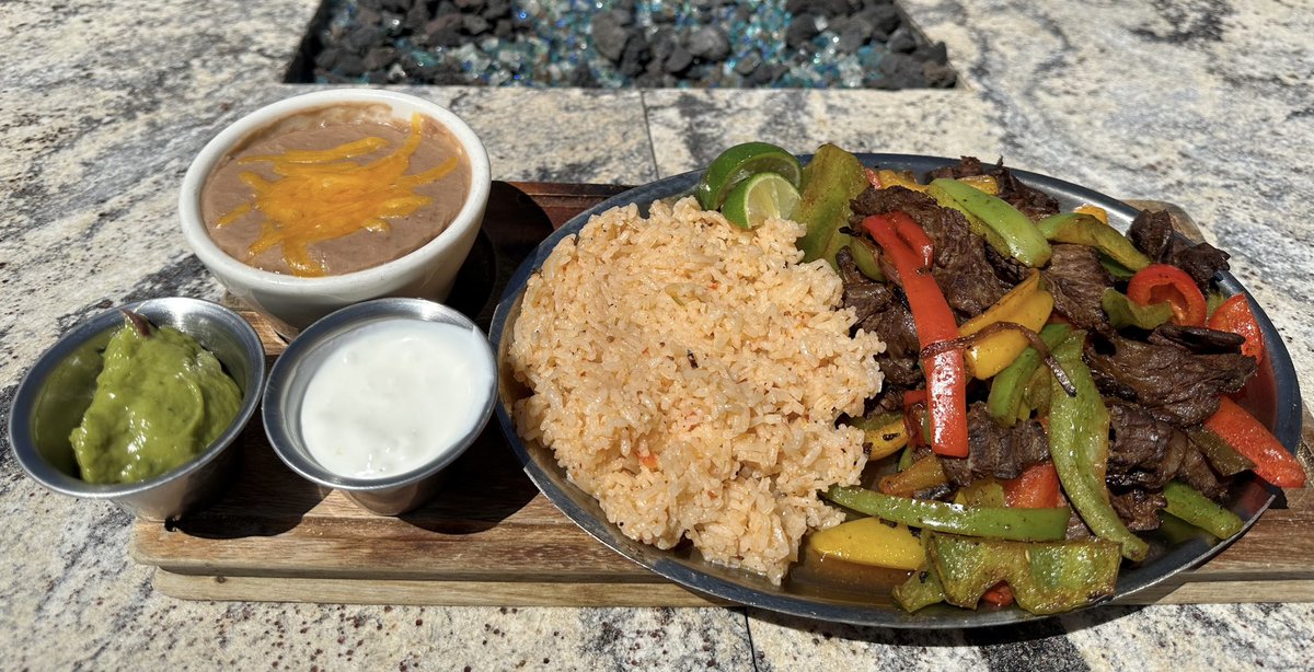 JT_Schmids's tweet photo. Sizzle into flavor with our Steak Fajitas special! 🔥 Served with rice, pinto beans, flour tortillas, guacamole, and sour cream. https://t.co/diFryZM5fV