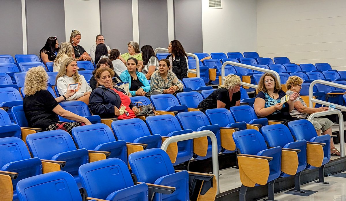 julia_skolnik's tweet photo. Go owls 🦉! A great day of learning about the brain with the wonderful @Bensalemschools ESPA staff! Loved the connections you made between the science of learning and what kids need to be successful and supported in school. 🧠💡⚙️ #gearedforlearning @bensalemhs https://t.co/rfjoPgypgc