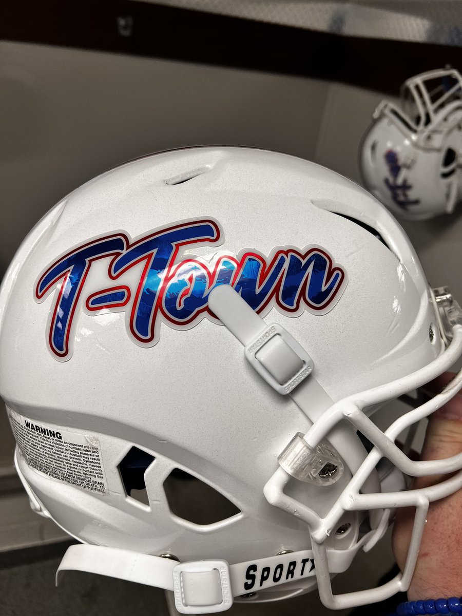 CoachJRN's tweet image. Normans #stepforsuccess is to the point.  Put yourself on a position of service and sacrifice, lift others around you up, and you find what it means to play Oline! It’s game day baby!!!!! #ISUF