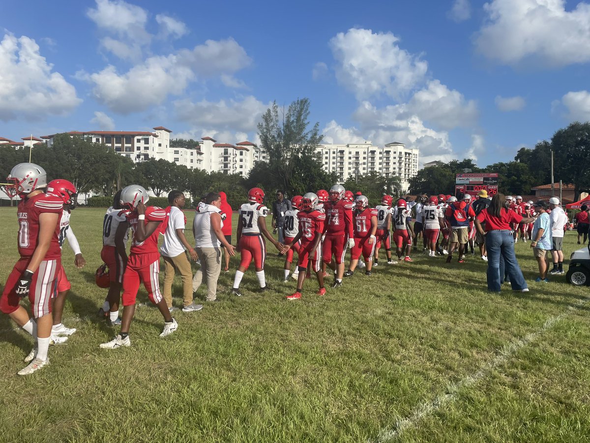 TeamDFlores's tweet photo. Supporting my students at the football 🏈 game! Building school culture and morale in and out of the building. 

@7011patriots @MDCPSNorth 

#BookDGF #GetRightOrGetLeft #EduFloInc #APFootball #SchoolCulture https://t.co/zMjwIKvmAa