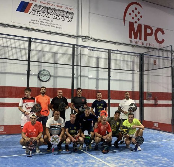 MPadelClub's tweet photo. POZO LEGENDARIO by Subi en MPC 

Enhorabuena a los campeones y gracias a todos🔝🔝

Nos vemos en el siguiente 💪💪

LEGEN TEAMS https://t.co/mBkyGXsDev