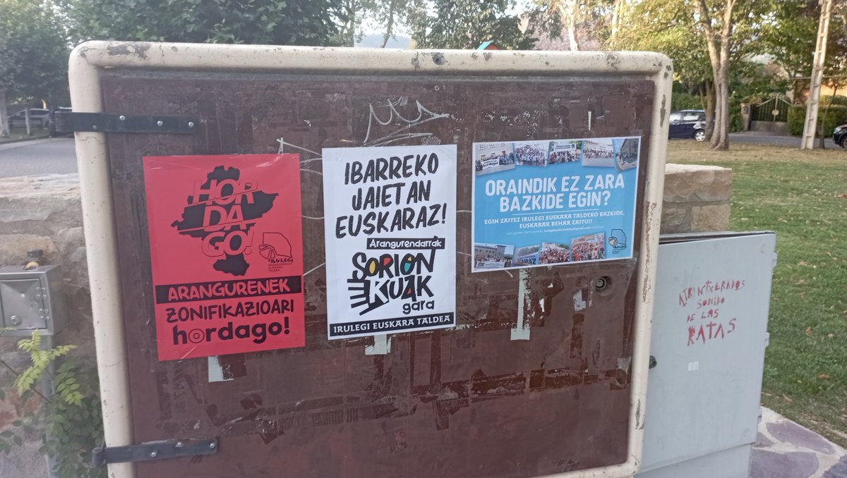 irulegieuskara's tweet photo. Gaur #Labiano|ko jaiak hasi dira eta herria apainduta utzi dugu!!
Ongi pasa eta ez ahaztu... #IbarrekoJaietanEuskaraz
#ArangurenIbarreanEuskaraz
#LabianonEuskaraz https://t.co/C1OXorRwoA