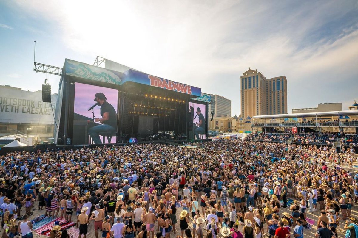 MtnPrds's tweet photo. Making waves with the help of our MTN HD+ main stage π
Another successful year for the MTN Crew at @TidalWaveFest!
#TidalWave #TidalWaveFest #MusicFestival https://t.co/tZt8Szjd4r