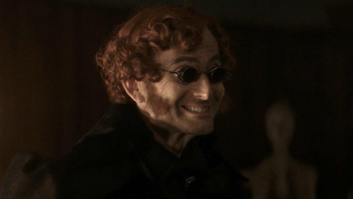 guzmansgomez's tweet image. smiling like she’s up to no good