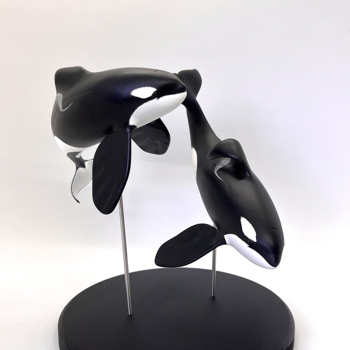 Statues of “Port” & “Starboard”, the famous orca brothers with