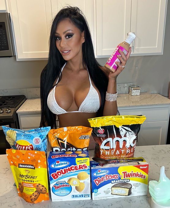 If you missed my #pinksauce review Wednesday on @nakednews @nakednewslive @TemptedFans you can still<a href="/tag/pinksauce"class="tags">#pinksauce</a><a href="/tag/foodreviews"class="tags"><span>#foodreviews</span></a>