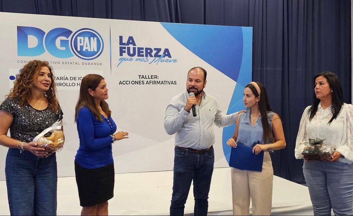 KathiaBolio's tweet photo. En @AccionNacional cumpliremos con la #AccionesAfirmativas en candidaturas a favor de los Grupos en Situación de Vulnerabilidad para quienes el INE mandató, ni un paso atrás para la inclusión y representación de todos los sectores de la sociedad en Congresos y las Cámaras. GRACIAS al @CDEPANDurango por la invitación para hablar del cumplimiento y responsabilidad que tenemos todos los partidos políticos y dar un piso parejo para todos.
Gracias al Presidente Mario Salazar Madera y mi Secretaria Estatal de Igualdad y Desarrollo Humano Sofia Duran, legisladores, militantes y sociedad civil por las mesas de Diálogo y el Taller, a los diferentes medios de comunicación que nos invitaron a noticieros de radio y televisión.
Una gran jornada!!!!
#LoMejorParaDurango