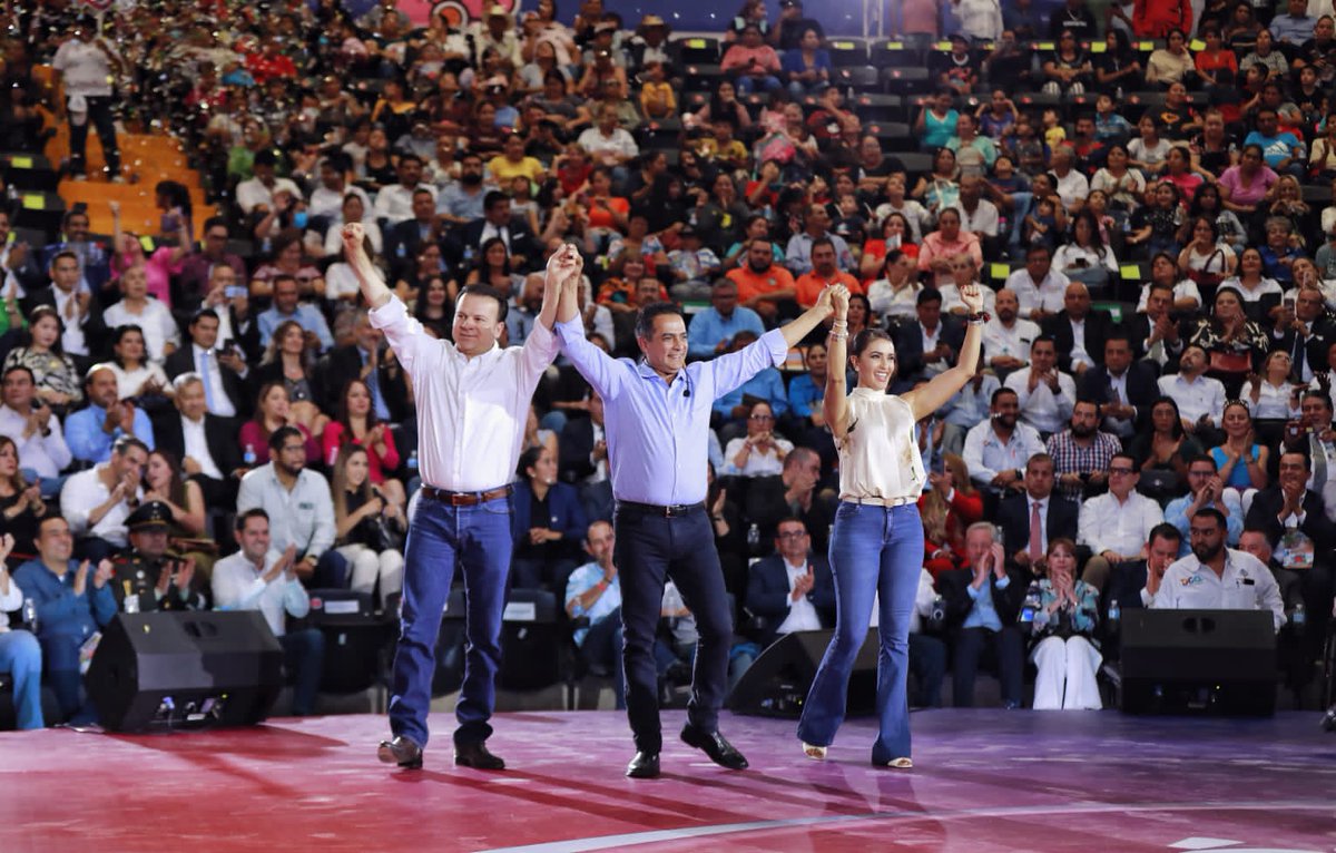 LicUbaldoSCH's tweet image. En este primer año @josejoseantonio tiene grandes logros que se reflejan en una casa más limpia, ordenada y tranquila.
Con la participación ciudadana, Durango seguirá avanzando para tener una mejor calidad de vida.
#VeNomásQueChulada #1erInforme #ResultadosDGO