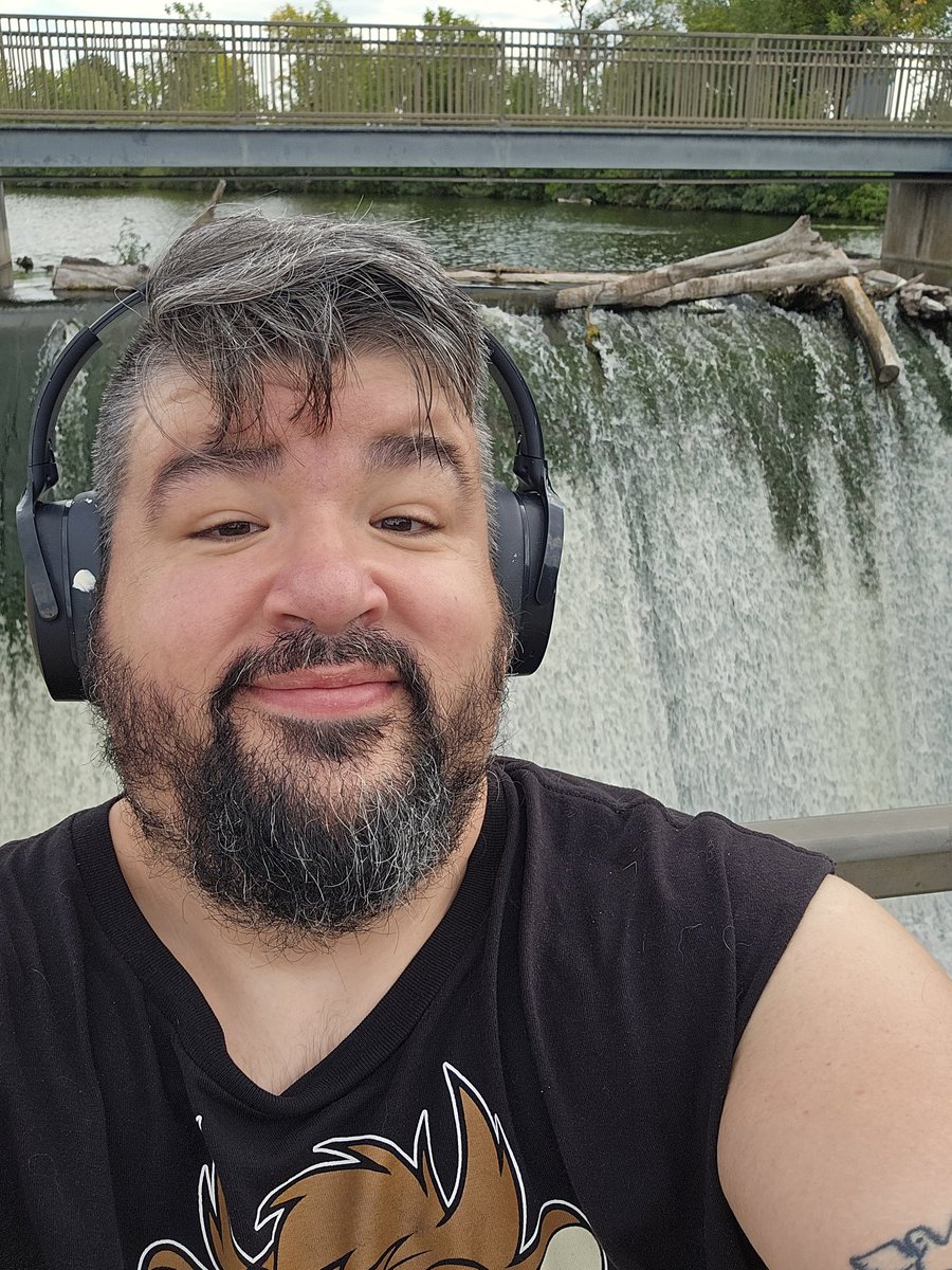 Earbuds_music's tweet photo. Walk in today, and my Accountability Buddy workout. This was my first back to back since the injury. I feel good after the last two active days!
#AccountabilityBuddy #AccountabilityNation #flexfriday https://t.co/WF5IeIn4Tu