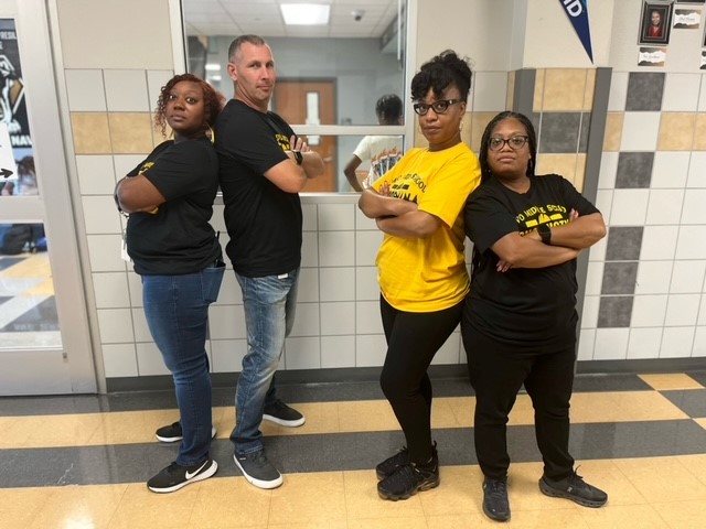 Navo_DISD's tweet photo. Meet the Navo Admin Team! #UnderConStruction. #WeAreNavo #TheCrew #TheForeman https://t.co/cvsv2jinkI