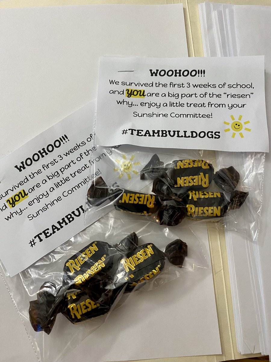 #Gonzaleselementary Our sunshine committee sure hit the spot today on a Friday!! I love all the "riesens" to be part of #teambulldog * working with everyone!!
@adonica_galindo
<a href="/MrsGVelasquez/">Gabbie Velasquez</a> 
<a href="/BrennaHeredia/">Brenna Heredia</a>