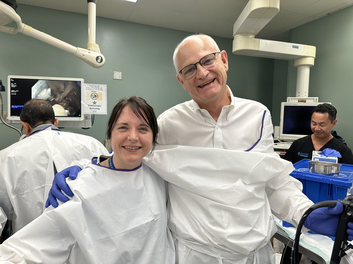 GeriKeane's tweet image. Teaching suturing with Prof Hawes - what a privilege! #HITEC @orlandohealth