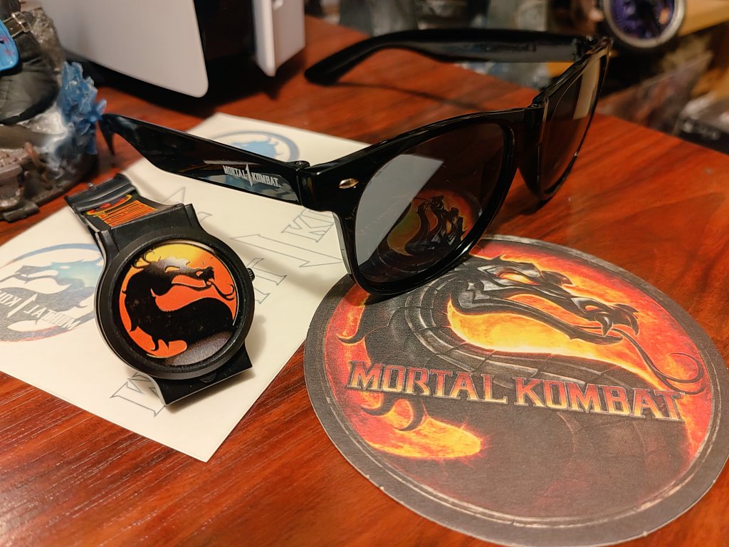Algunas cosillas de #MortalKombat que pude traer del viaje a la #Gamescom