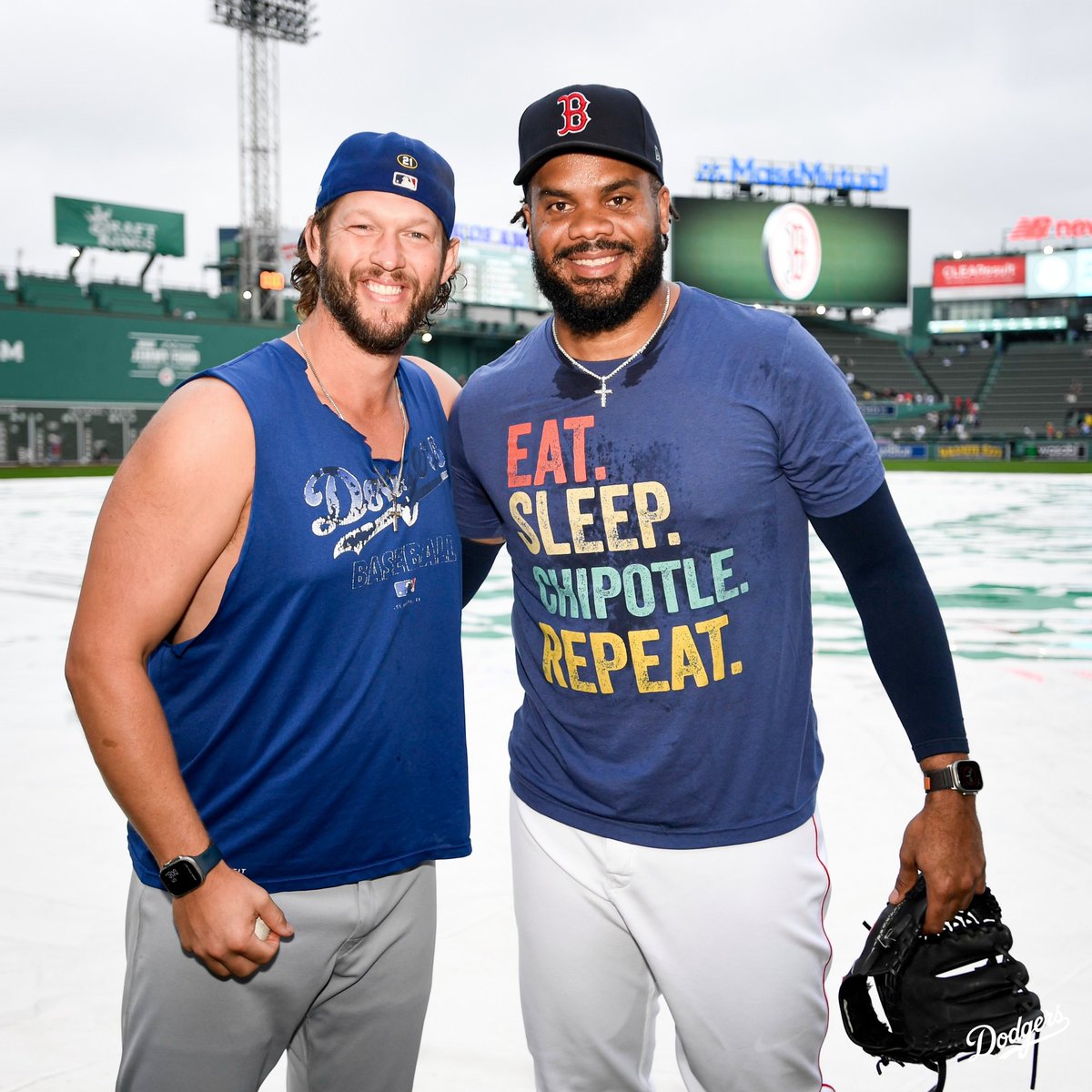 Dodgers's tweet photo. Reunited. https://t.co/H26T1Nqmhs