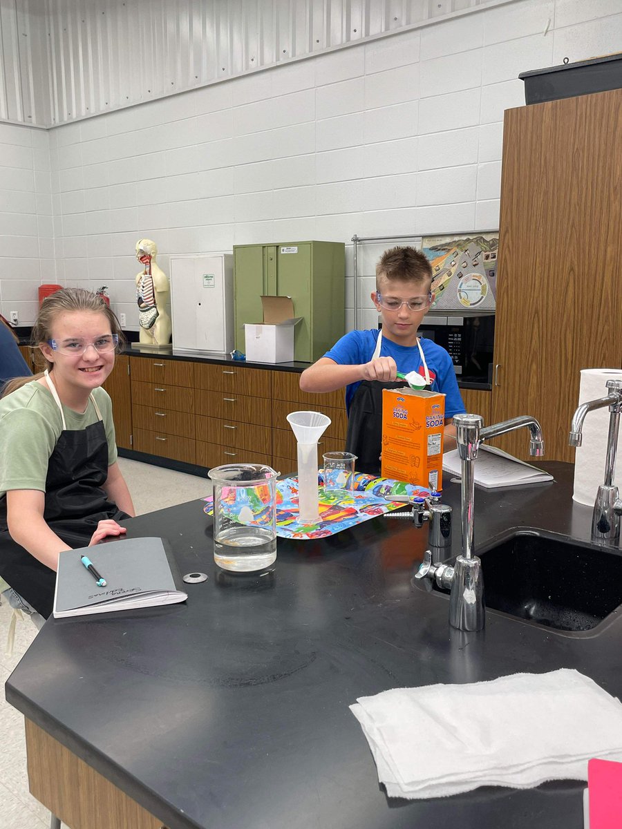 Mr. Swanson’s 7th grade science classes experimented with physical and chemical changes this week in the lab! #HandsOnScience