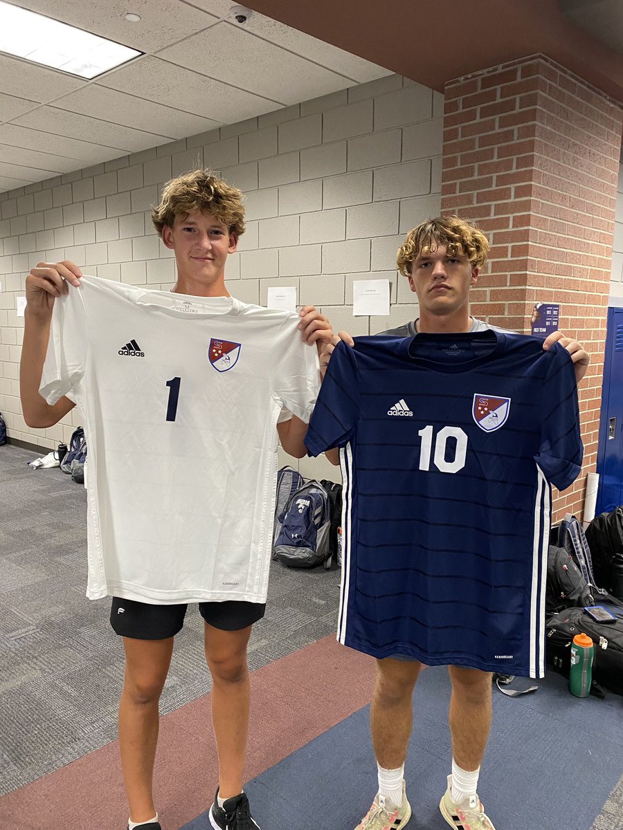 SoccerSeaman's tweet photo. New kit. Great week boys! Have a safe weekend. https://t.co/yOE61z92H0