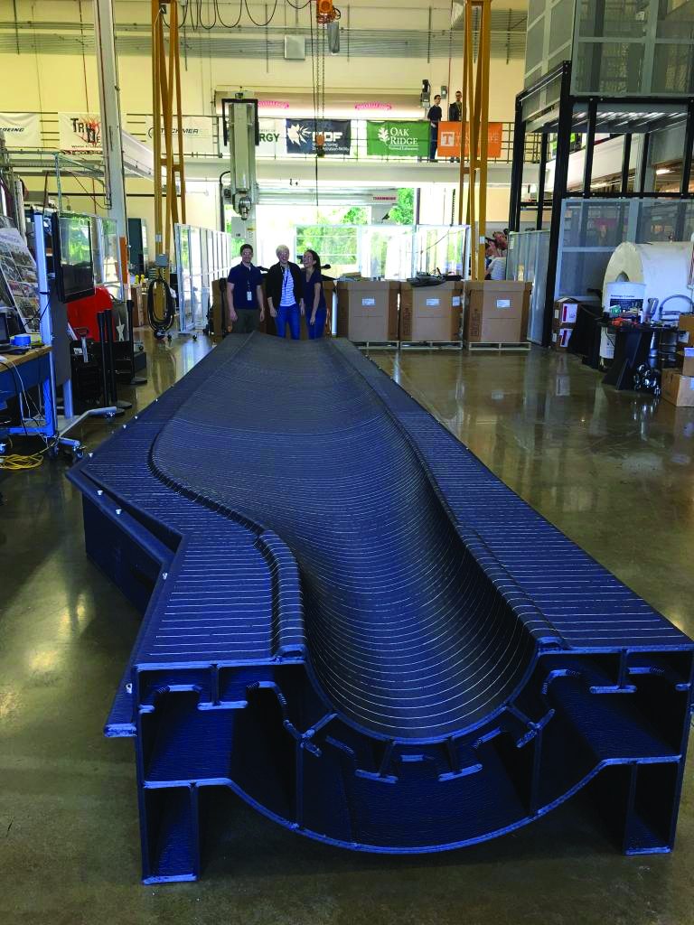 ORNLEnergy's tweet image. .@ORNL researchers harness innovative #compositematerials to #3Dprint a wide array of tooling: from trims tools for airplane winglets to a high-temp autoclave mold, wind turbine blade molds and automotive compression molding tools.
#AMTooling #NationalCompositesWeek