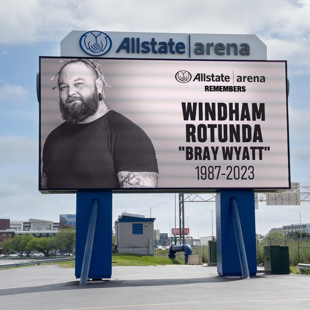 AT_Inferno's tweet image. To the person who decided to do this at the @AllstateArena thank you and much respect #RIPWindhamRotunda #RIPBrayWyatt