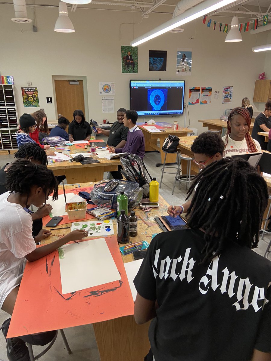 D.M. Therrell HS Art Teacher tweet media