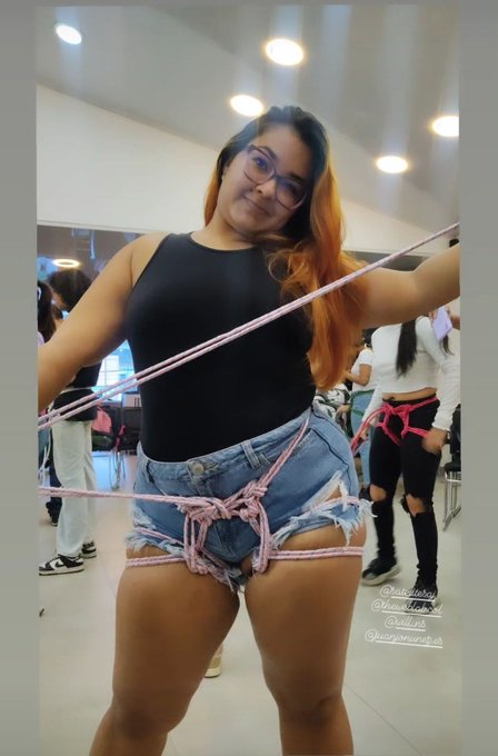 Un d&iacute;a bastante productivo 😁 https://t.co/DXY1TQ5Sbz<a href="/tag/booty"class="tags"><span>#booty</span></a><a href="/tag/latin"class="tags"><span>#latin</span></a><a href="/tag/camgirl"class="tags"><span>#camgirl</span></a><a href="/tag/bigass"class="tags"><span>#bigass</span></a>