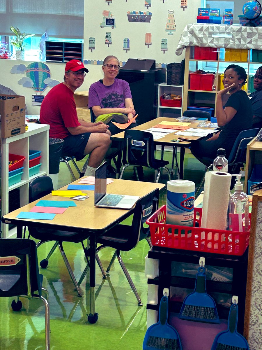 @TwoRiversPCS we’ve spent the last three days having meet your teacher conferences to get ready for the year. The excitement was palpable as I walked the building and said hello to families. 23-24 SY let’s go! @OSSEDC @dcpcsb @ELeducation #wearecrewnotpassengers