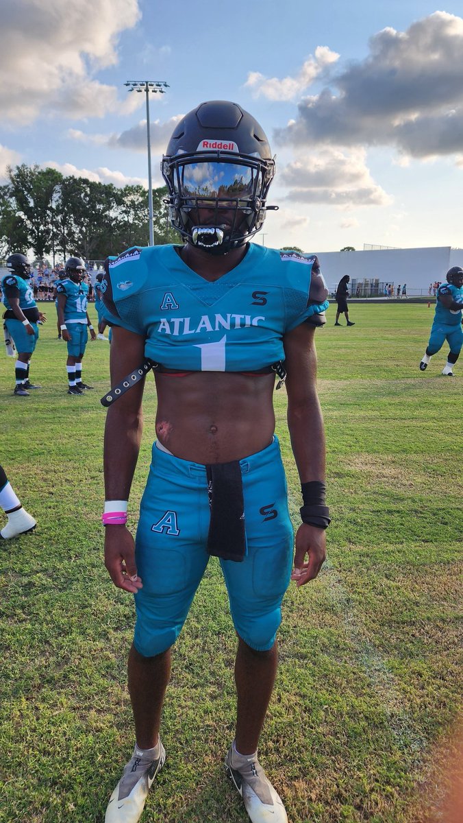 CenFLAPreps's tweet photo. SR RB/LB Preston Kuznof (@prestonkuznof ), who has an offer from @BCUGridiron, had 16 carries for 175 yards, 2 TDs, a forced fumble, and a blocked field goal last week, leads @atlantic_sharks 🆚️ @FootballTavares and SR RB/DB Micah Doster ( @micah7194995659 ) who had 10 carries for 167 yards and a TD last week!

@JMarkG1962 @elite100prospec @Andy_Villamarzo @ThePrepZone @FlaHSFootball @FLgridironpreps @larryblustein @DanLaForestFB @football305407 @bighitslive @DBNJSports @CoachSquatty @CoachRod_219 @CoachGrant_THS @AHSSharksSports @by_Frank_Jolley @MKuznof @UNdestructaBLU #cflpreps