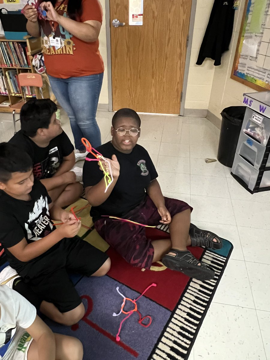mswmusic37's tweet photo. Exploring note man this week with students at Lake Park #LPpanthers @LakeParkASD4 https://t.co/ACG4GNjngO