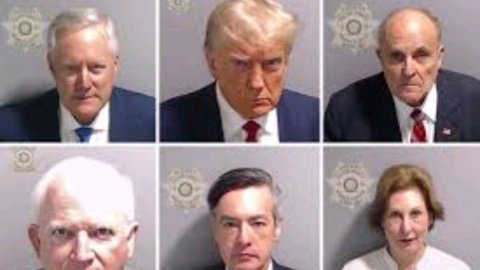 EmperorJackson7's tweet photo. Actually @realDonaldTrump whole  team blacker than @BillClinton https://t.co/pnsg5oEvRj