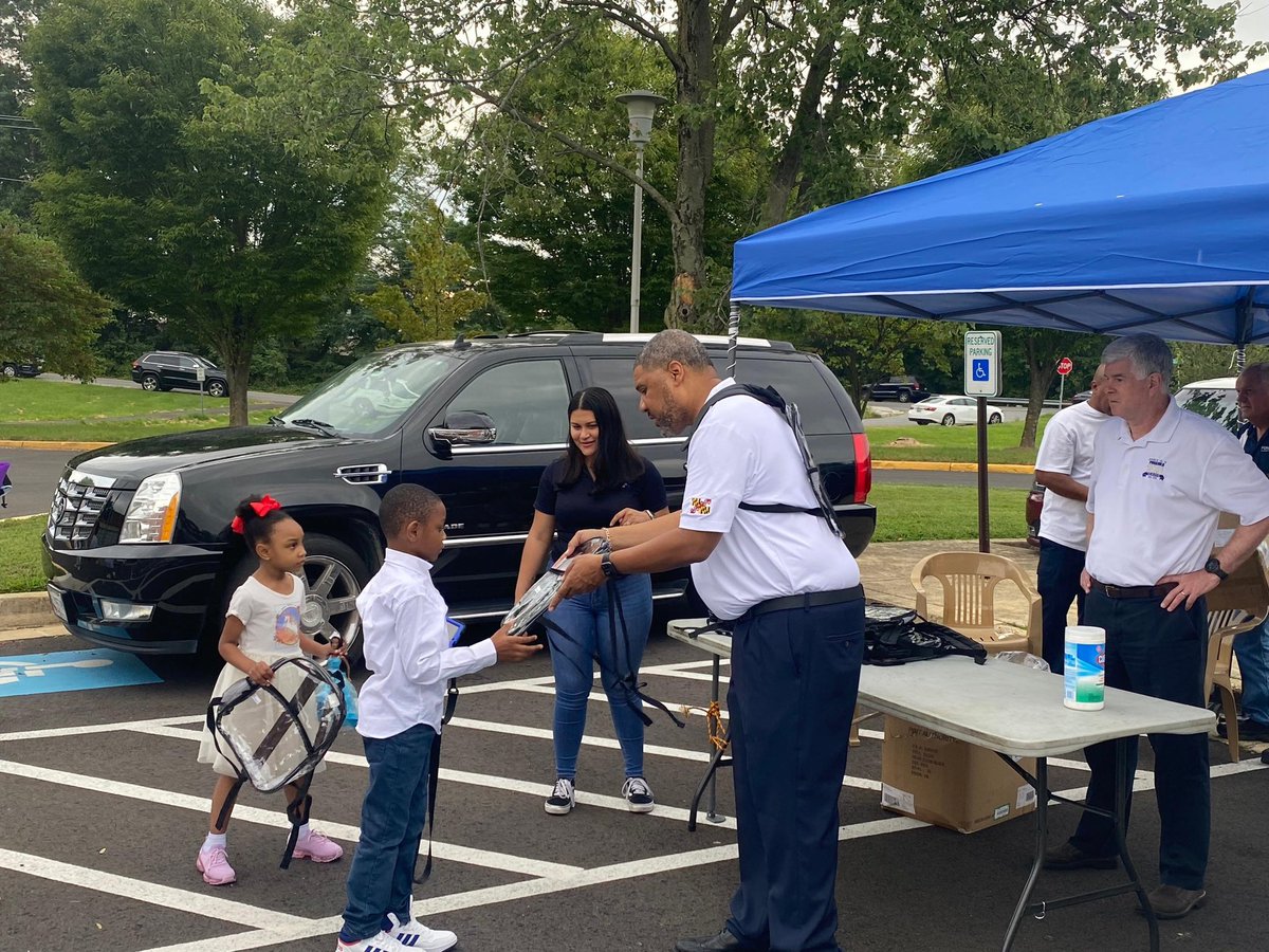 JohnBayneES's tweet image. A special thank you and shout out goes to @PohankaHYU @PohankaHondaMD for donating school supplies and backpacks to all of our scholars. They are ready for the first day of school. 🙌🏾❤️ @JohnBayneES @pgcps @PGCPSPartners #sailingbeyondlimits
