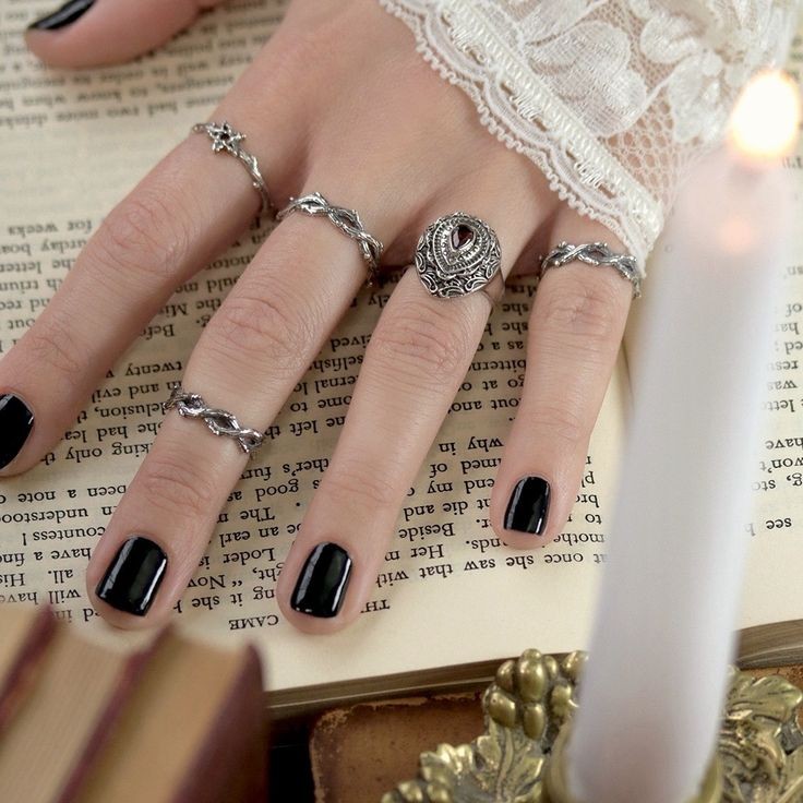 Urraca Purpura✨ (@lydiagalleta) on Twitter photo 