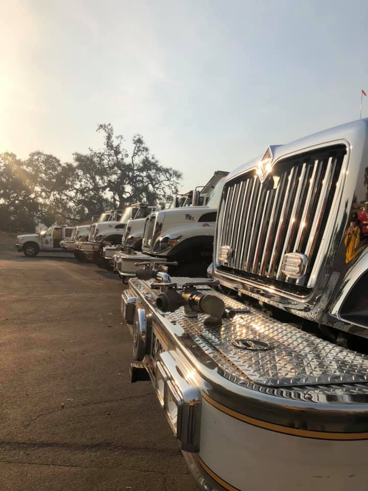 sccfiredept's tweet image. #SCCFD Strike Team 2310C was  #deployed Aug 16 to the #HeadFire. They're now supporting containment efforts on the Happy Camp Complex, which consisted of 8 fires and burned approximately 883 acres in Siskiyou County. @CALFIRESKU @forestservice