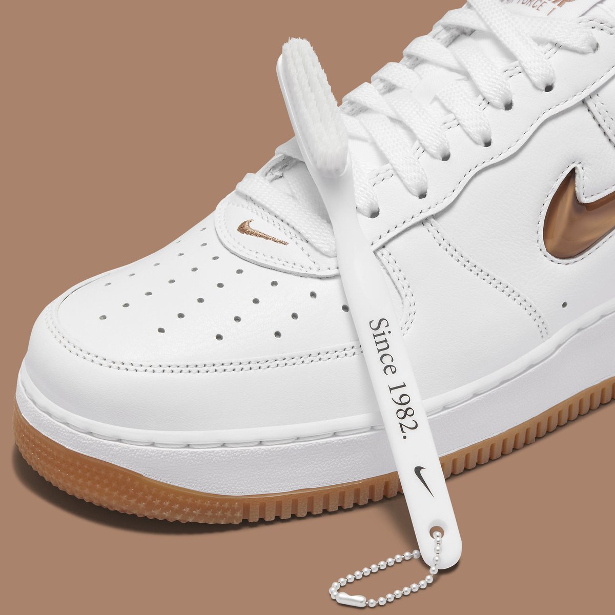 houseofheat's tweet photo. Official Images // Nike Air Force 1 Low "Bronze Jewel"

SEE MORE: https://t.co/nM6jHkseVi https://t.co/Fsq40N69NY