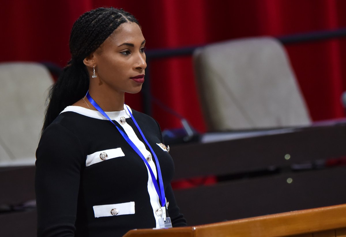 Esteban Lazo, presidente de la <a href="/AsambleaCuba/">Asamblea Nacional Cuba</a>🇨🇺: "Una felicitación especial a Yarisleidis Cirilo, la diputada más joven de la Asamblea Nacional del #PoderPopular, quien conquistó hoy la medalla de oro🥇 en la prueba de C-1 a 200 metros, durante el Campeonato Mundial"