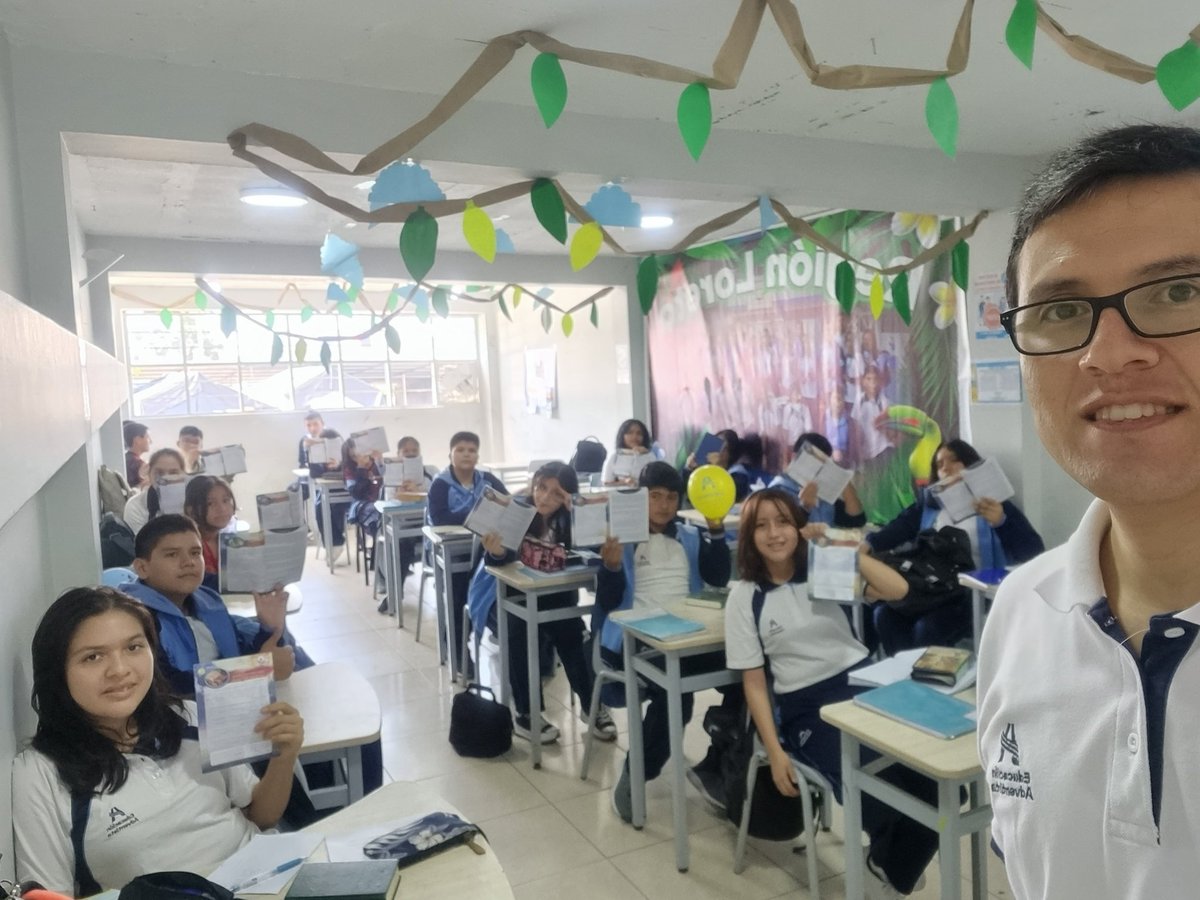 TarrilloDany's tweet photo. [Estudios bíblicos 2023 Lección 19]

Hoy realizamos con los estudiantes del #ColegioAdventistaAltoMayo el desarrollo del curso bíblico #LaFeDeJesús lección 19. Que Dios fortalezca y bendiga la vida de cada estudiante.
#EducaciónAdventista más que enseñanza #MiNOP #UPN. https://t.co/PTTGGifFjJ