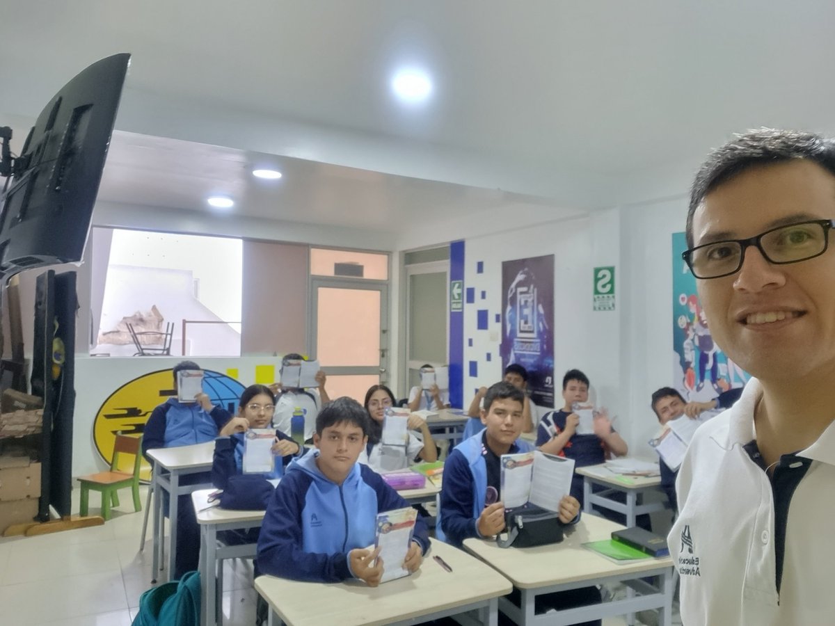 TarrilloDany's tweet photo. [Estudios bíblicos 2023 Lección 19]

Hoy realizamos con los estudiantes del #ColegioAdventistaAltoMayo el desarrollo del curso bíblico #LaFeDeJesús lección 19. Que Dios fortalezca y bendiga la vida de cada estudiante.
#EducaciónAdventista más que enseñanza #MiNOP #UPN. https://t.co/PTTGGifFjJ