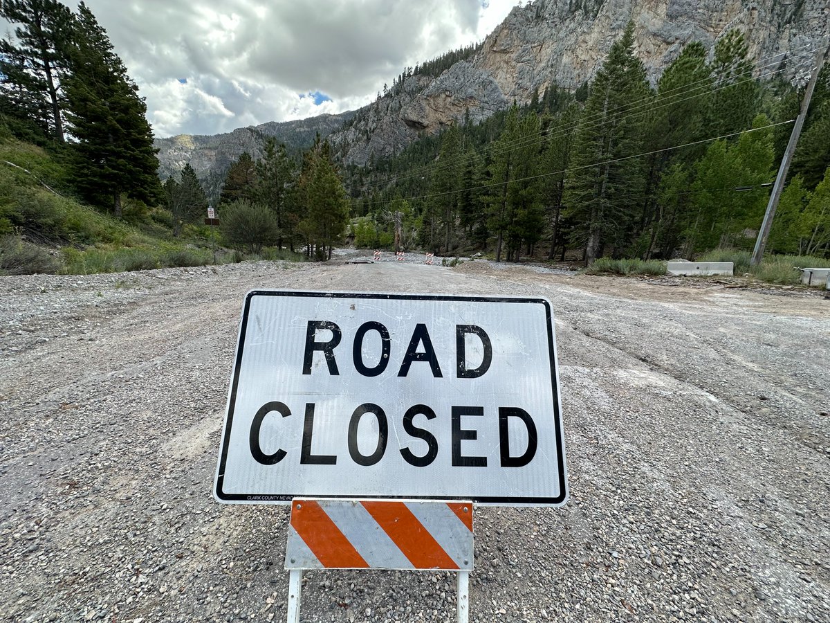 ClarkCountyNV's tweet image. Today, media was invited to see damage in Kyle Canyon. Extensive work is being done on roads and infrastructure. Damage still being assessed throughout @SMNRA.

Reminder to the public that ALL recreation areas on  the mountain are CLOSED including trails, camping &amp;amp; picnic areas.