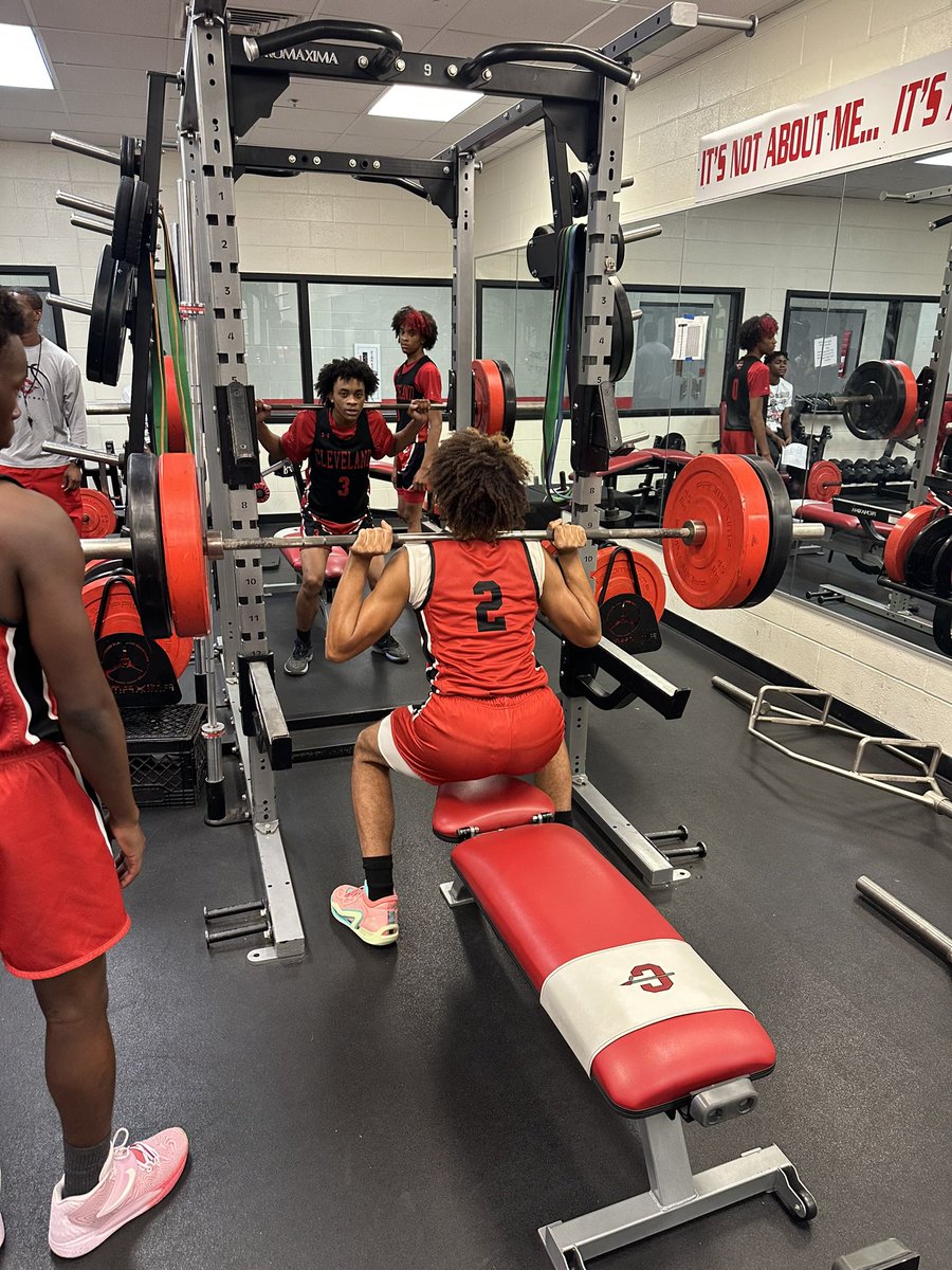 CHSHoopsBB's tweet photo. Great day of work for Cleveland basketball we are seeing gains this preseason.. https://t.co/dhDJCPEjgA