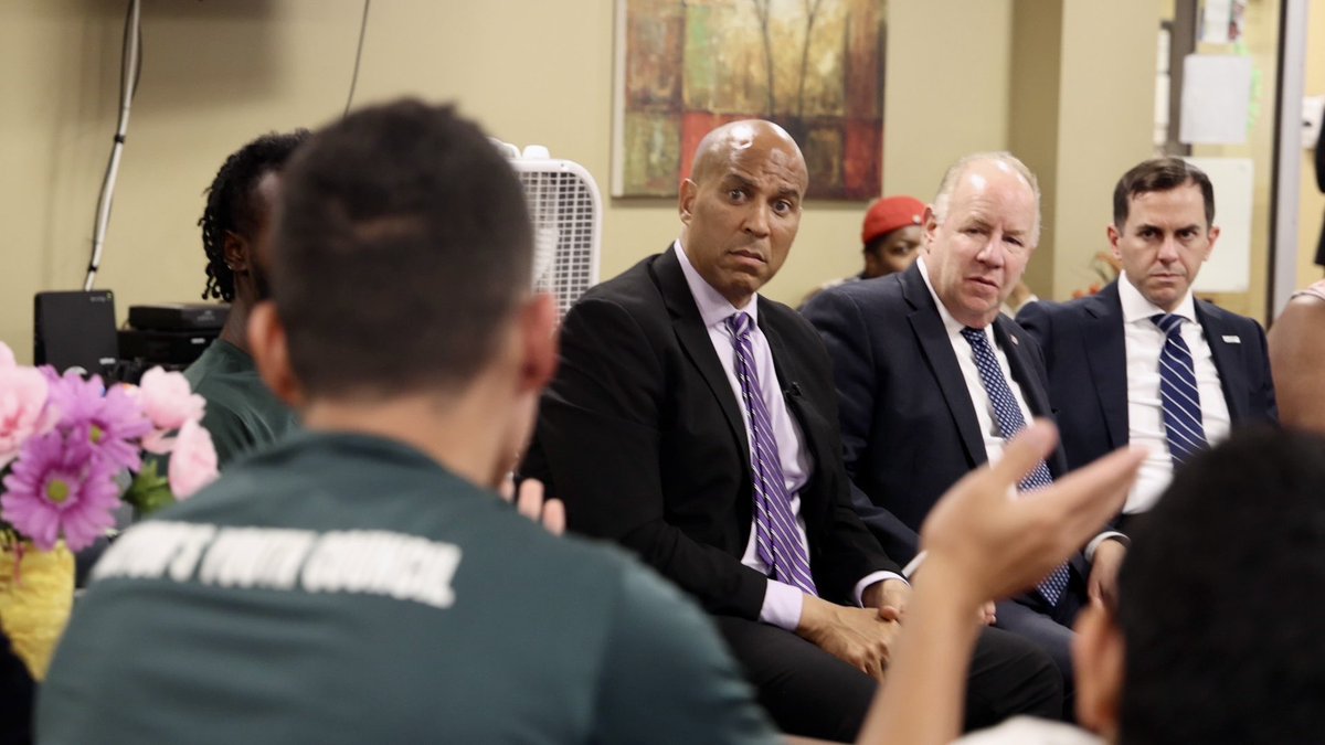 SenBooker's tweet photo. Everyone deserves clean air to breathe. I’m so grateful to EPA Region 2, Groundworks Elizabeth, and the Housing Authority of the city of Elizabeth for their project putting federal dollars to work to install air quality monitors and protect EJ communities . https://t.co/PFs9oPtNHc
